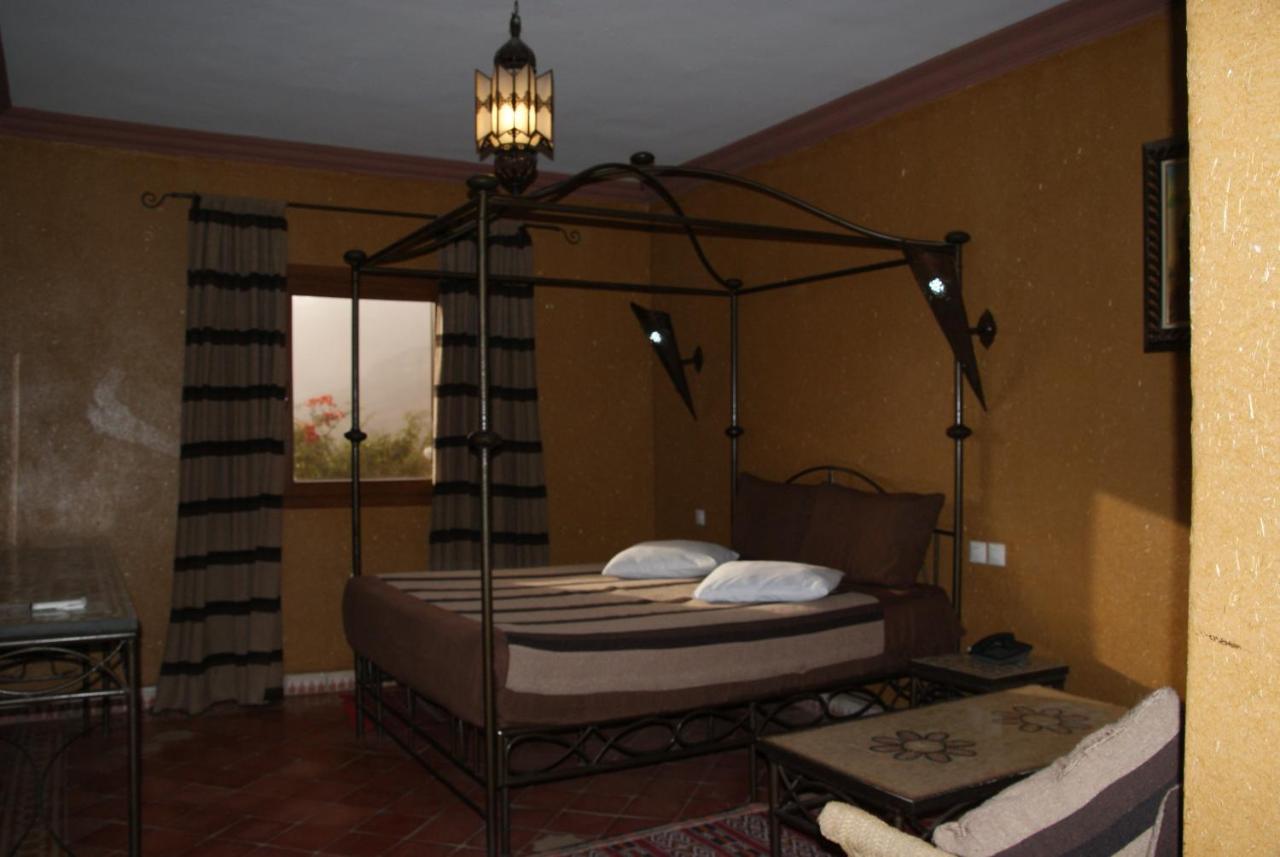 Auberge Kasbah Chez Amaliya タフロウト エクステリア 写真