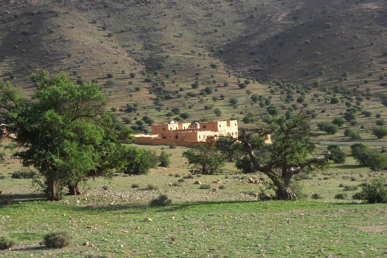 Auberge Kasbah Chez Amaliya タフロウト エクステリア 写真